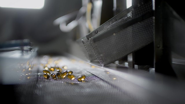 Fish oil gelatin capsules in the production of vitamins