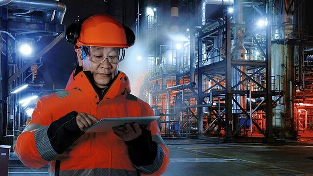 hexpert selector male asian engineer with ipad